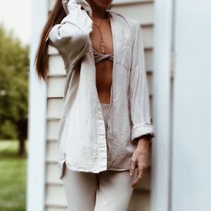 Unisex H&M Beige Button Down